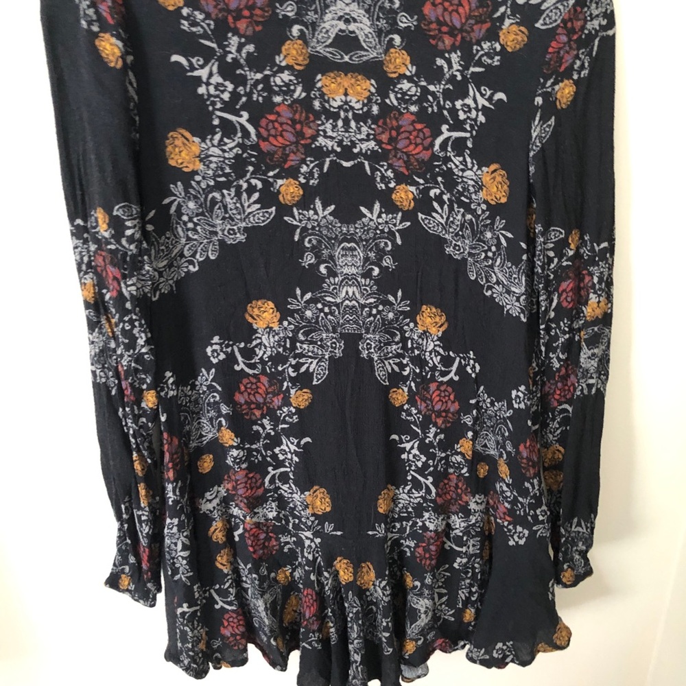 Free people open back tunic black
